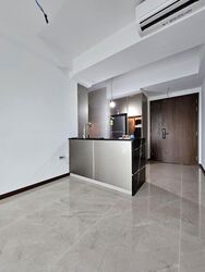 Slim Barracks Rise (D5), Condominium #637754981